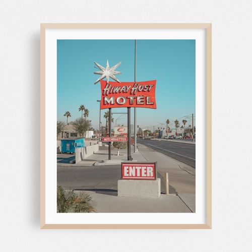 Hiway Host Motel