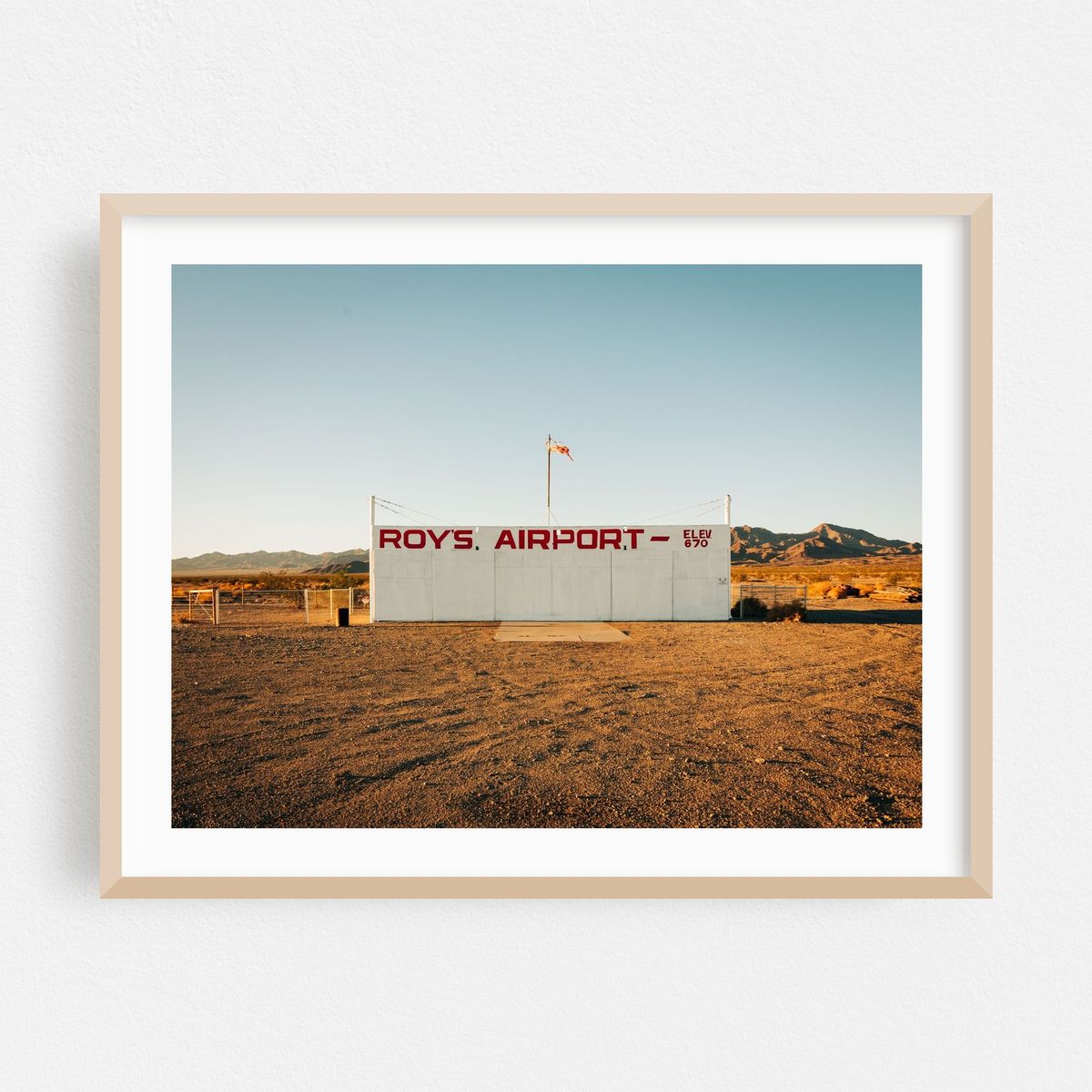 Roy's Airport, Route 66 – image 1 of 3