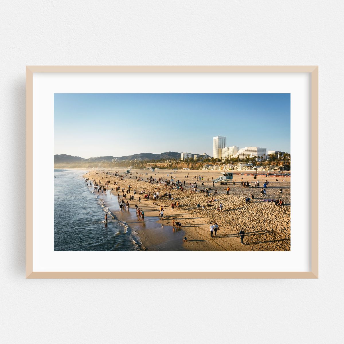Beachside in Santa Monica 02 – image 1 of 6