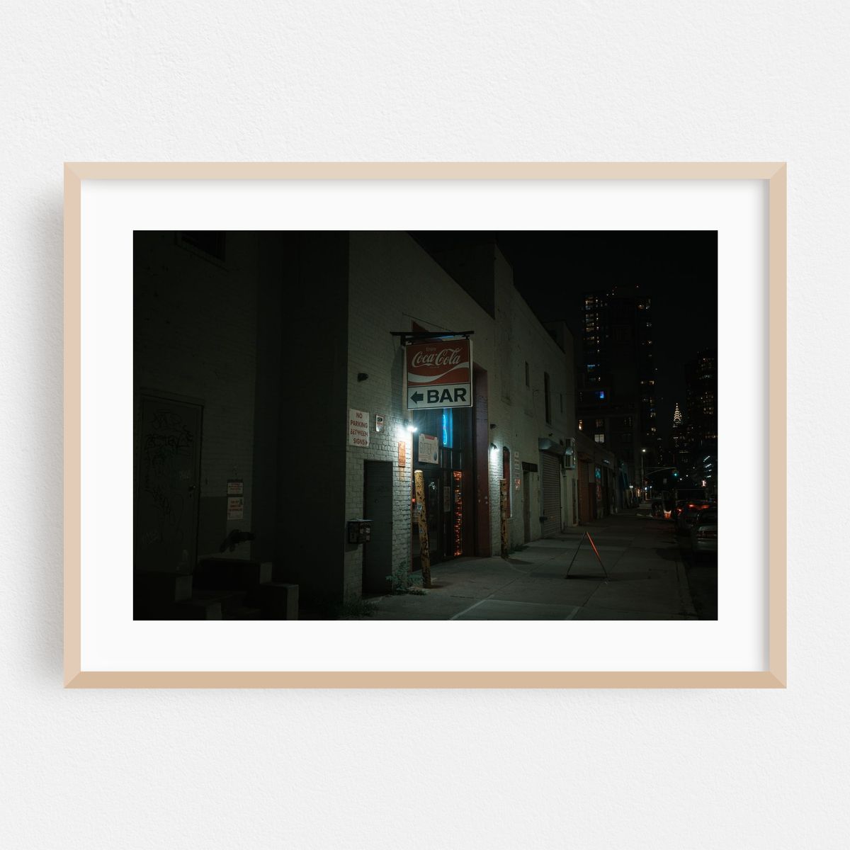 Bar, LIC 04 – image 1 of 6