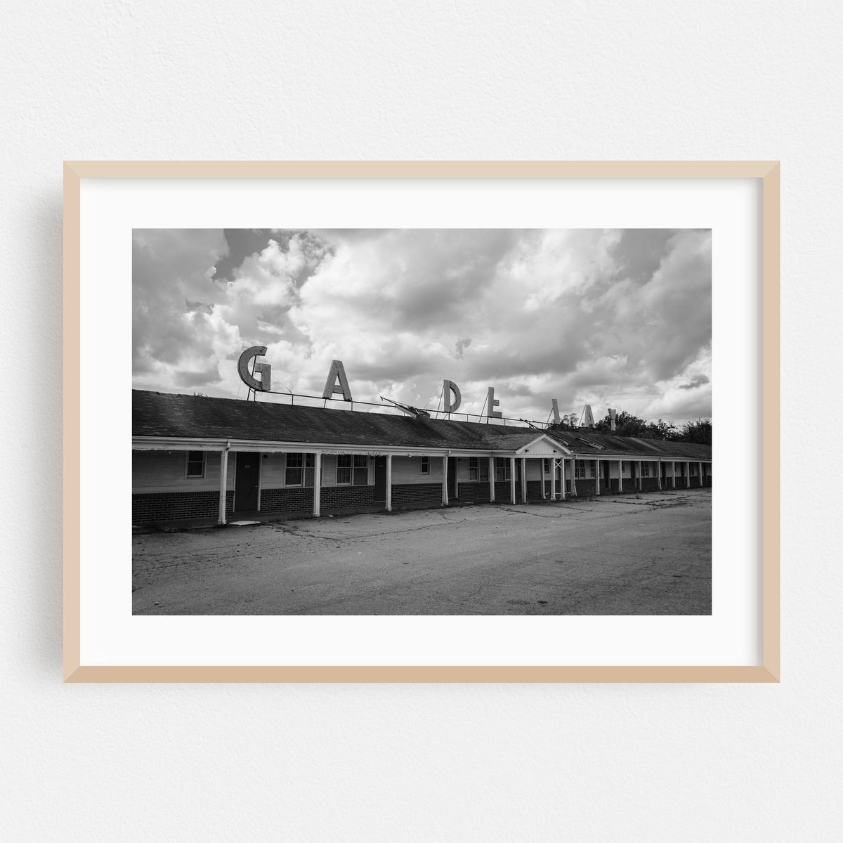 Gardenway Motel, Route 66 01 B&W – image 1 of 6