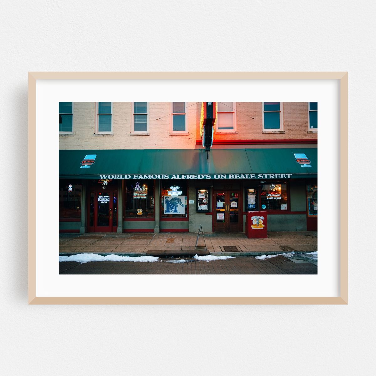 Alfred's On Beale, Memphis 01 – image 1 of 6