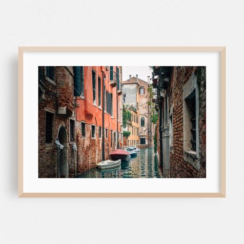 Narrow Venice 02