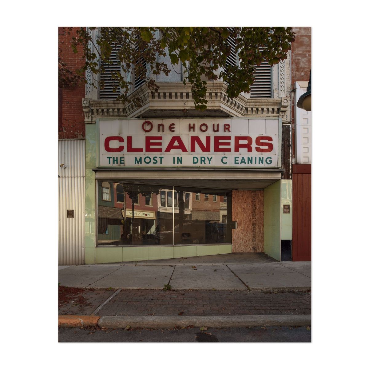 One Hour Cleaners 01 – image 1 of 2