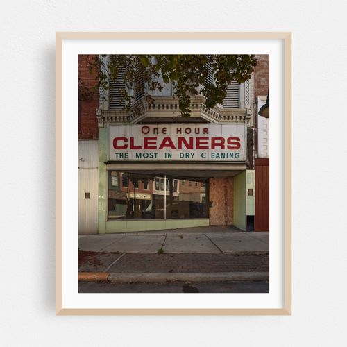 One Hour Cleaners 01