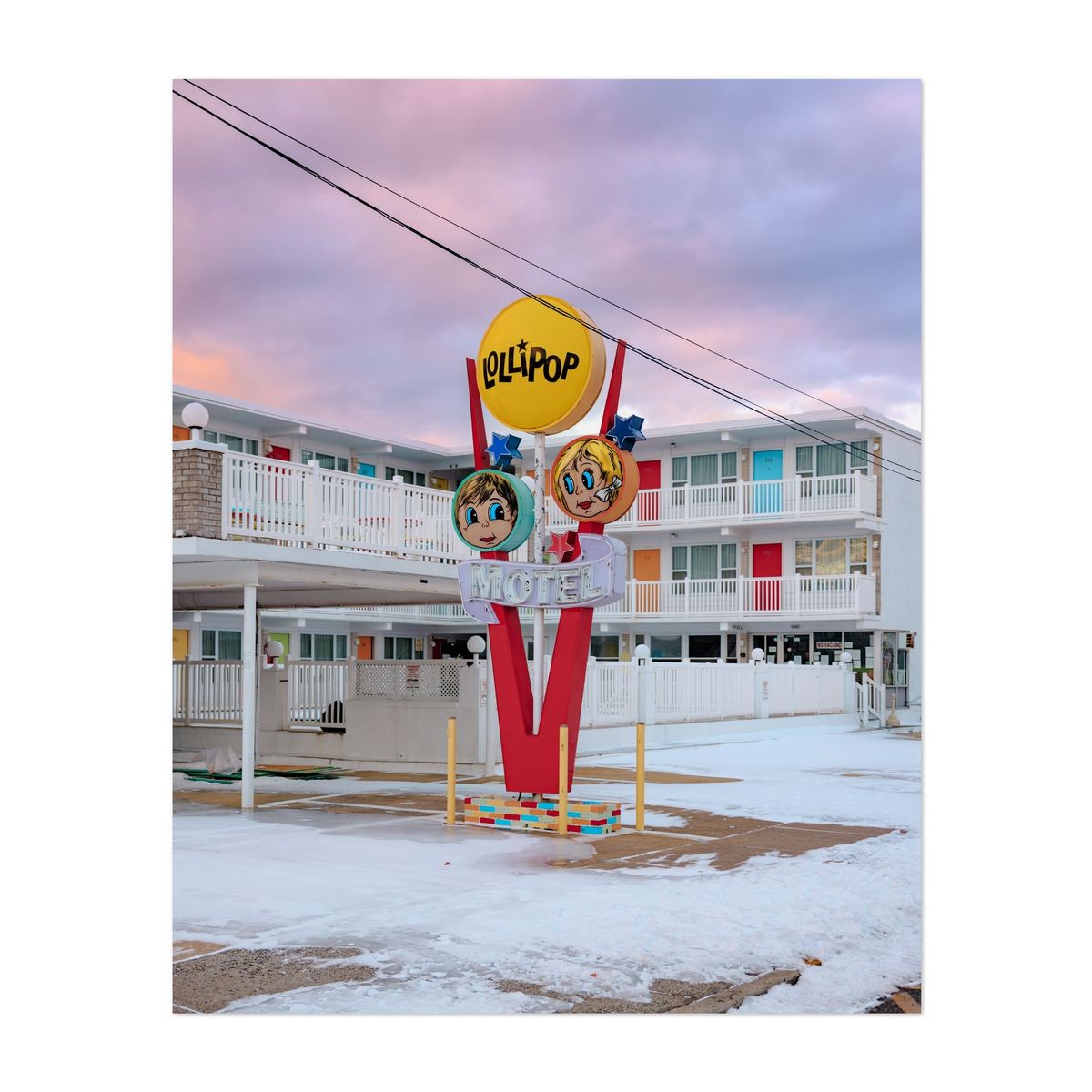 Lollipop Motel Sunrise in Winter 03 – image 1 of 2