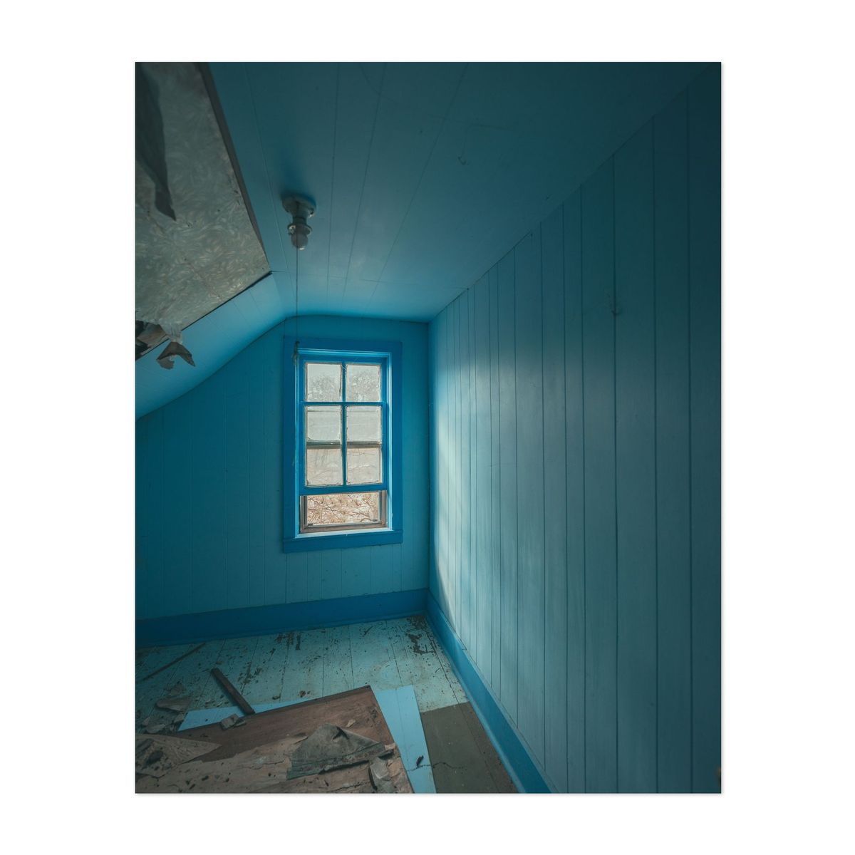 Abandoned Blue Room – image 1 of 2