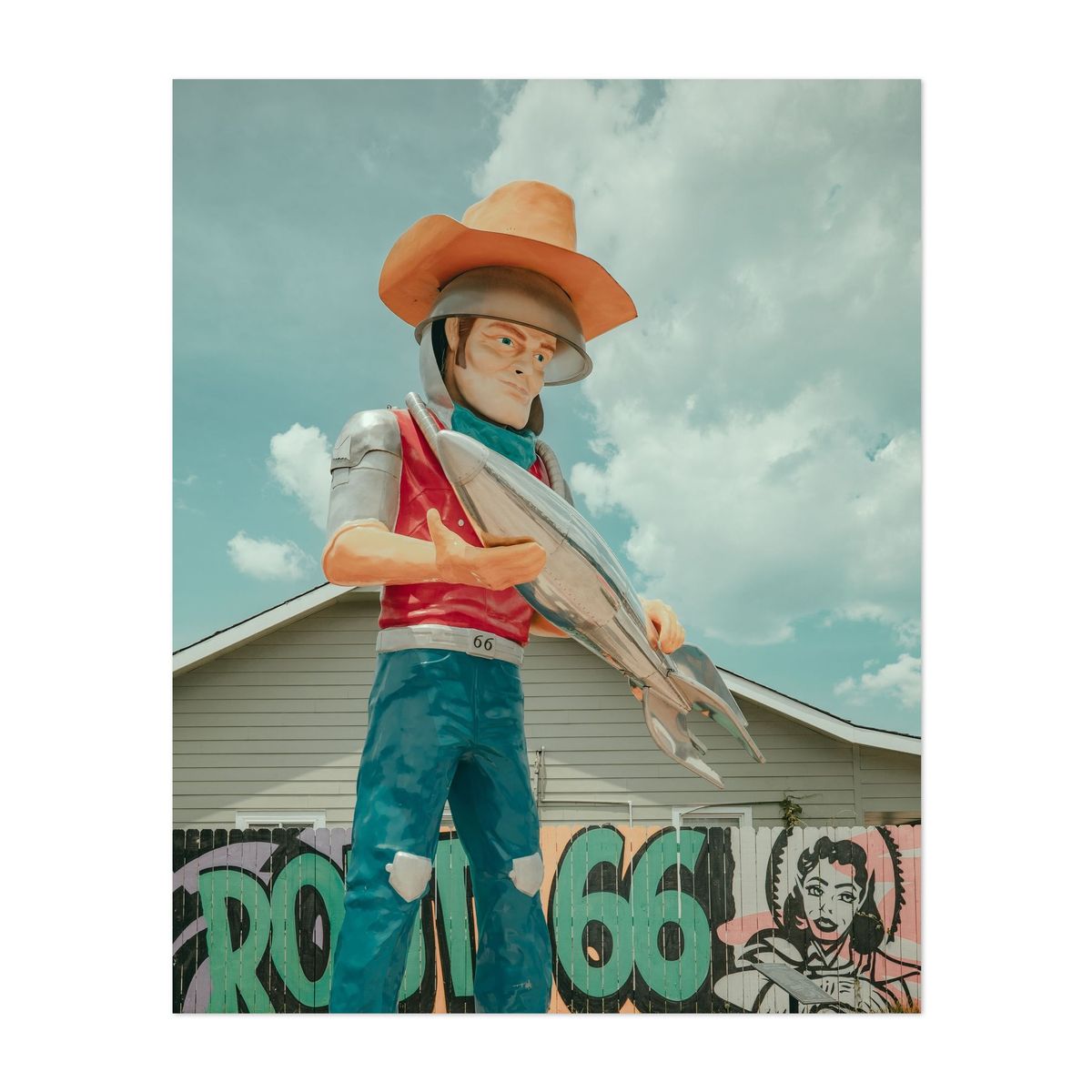 Buck Atom 01 – image 1 of 2