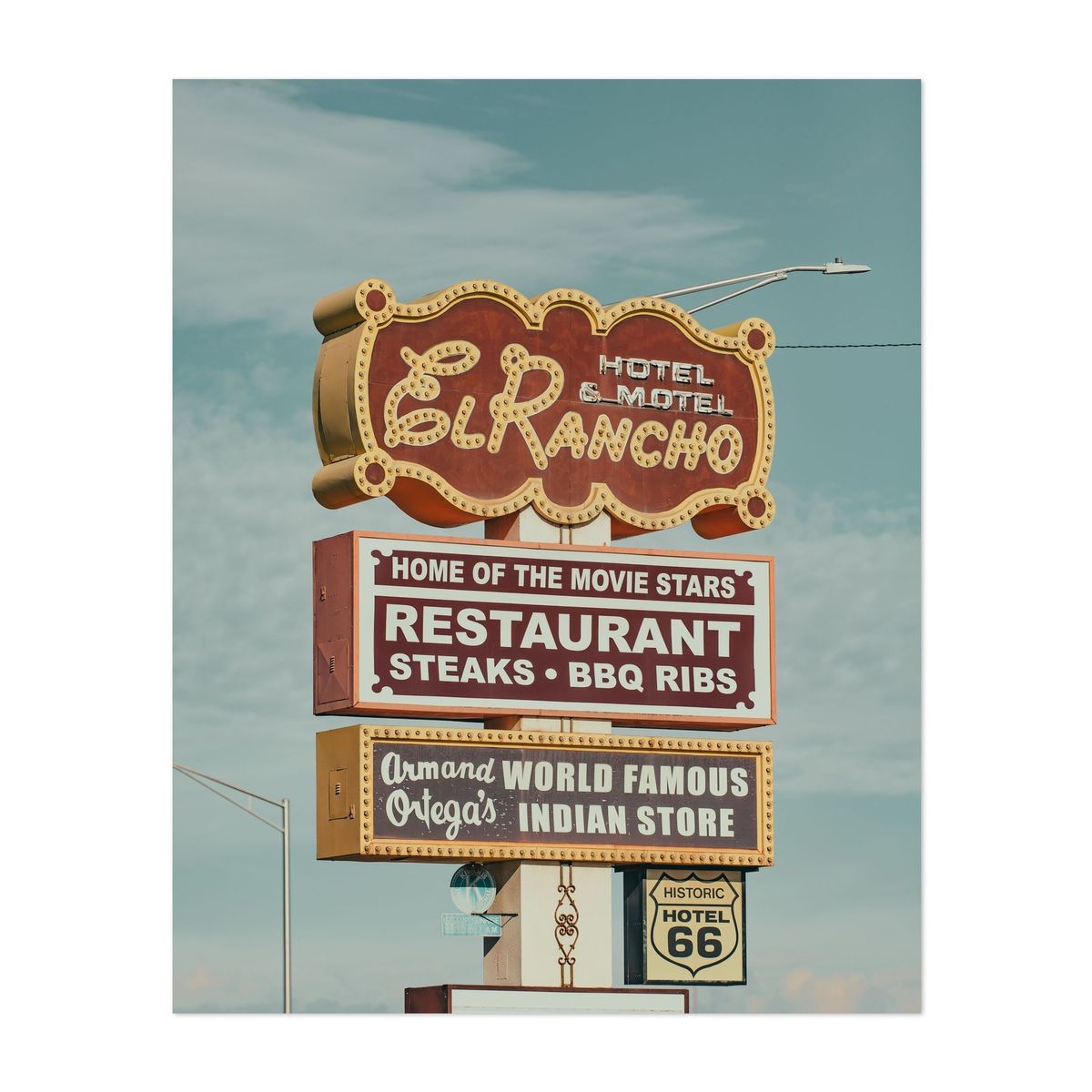 Hotel El Rancho 03 – image 1 of 2