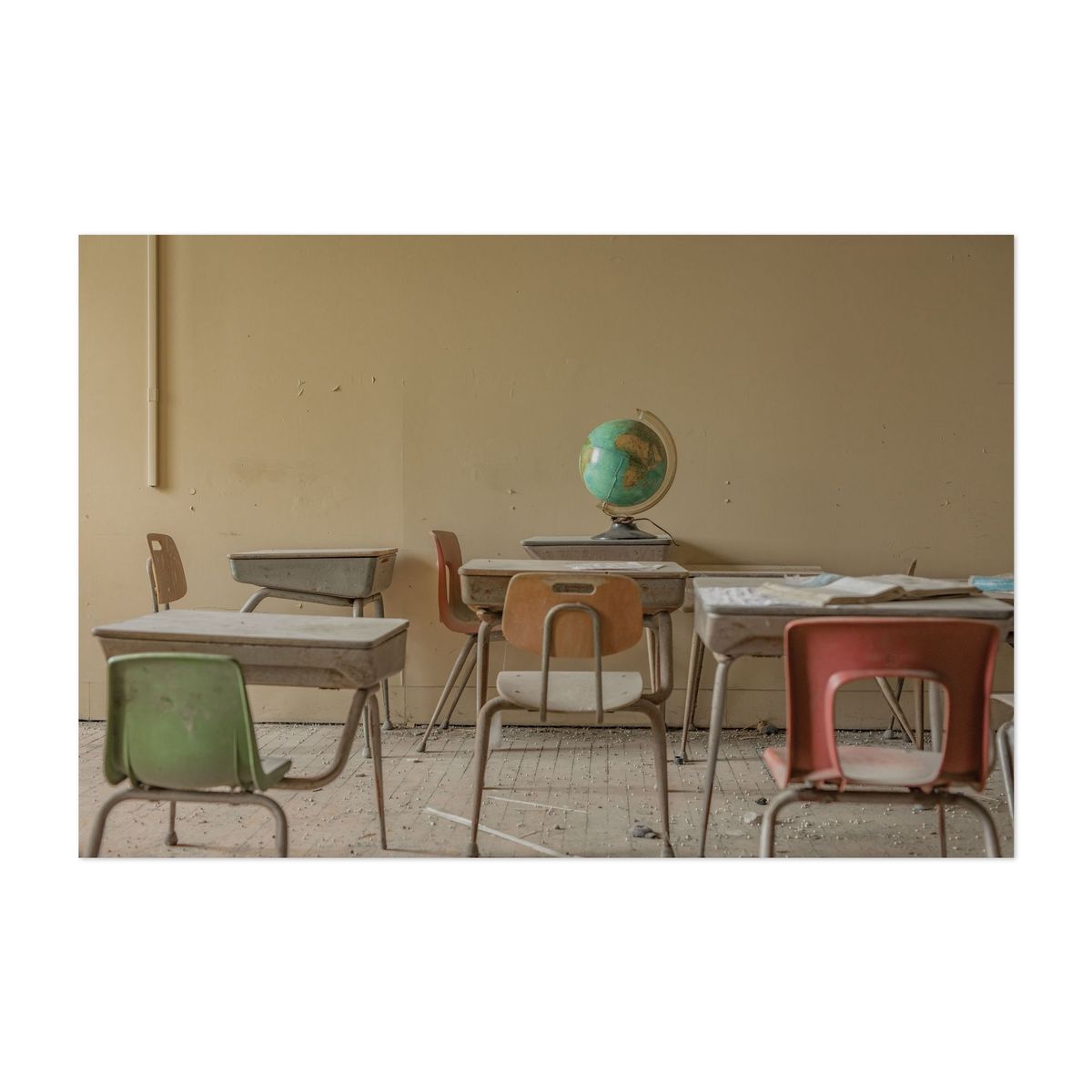 Apollo Classroom 02 – image 1 of 2