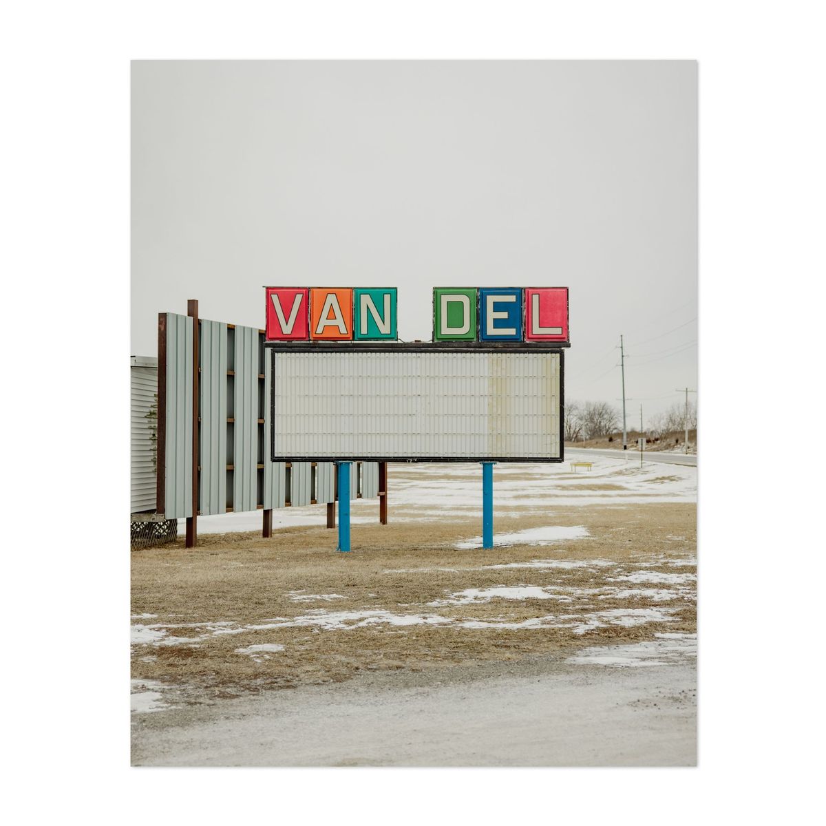 Van-Del Drive-In 01 – image 1 of 2