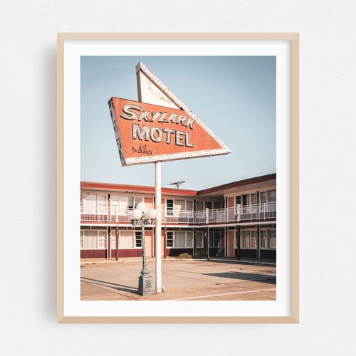 Skylark Motel