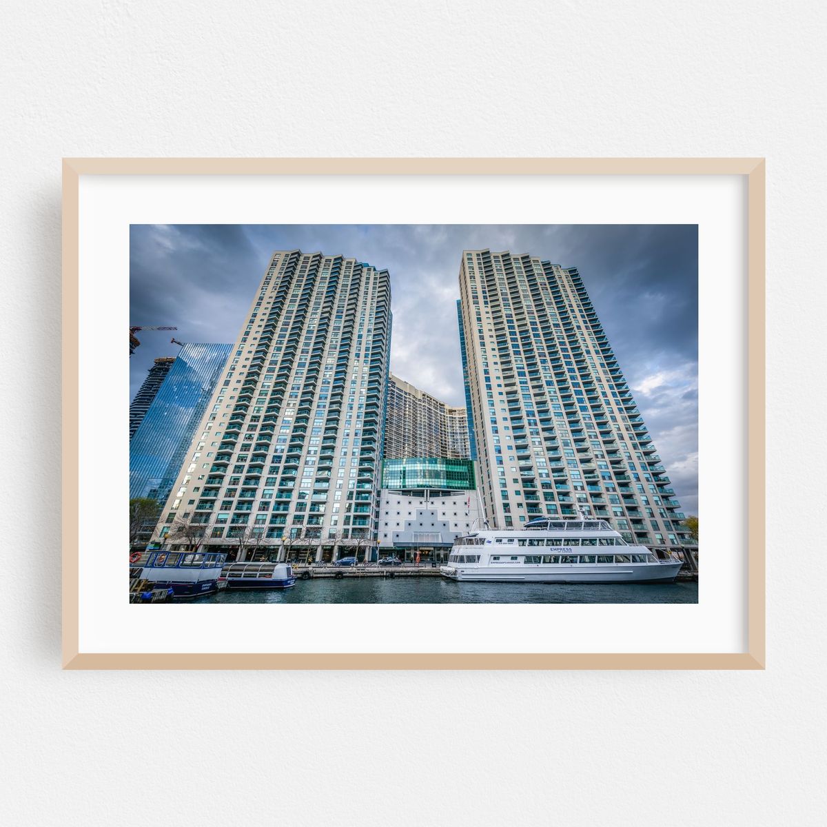 Highrise – image 1 of 6