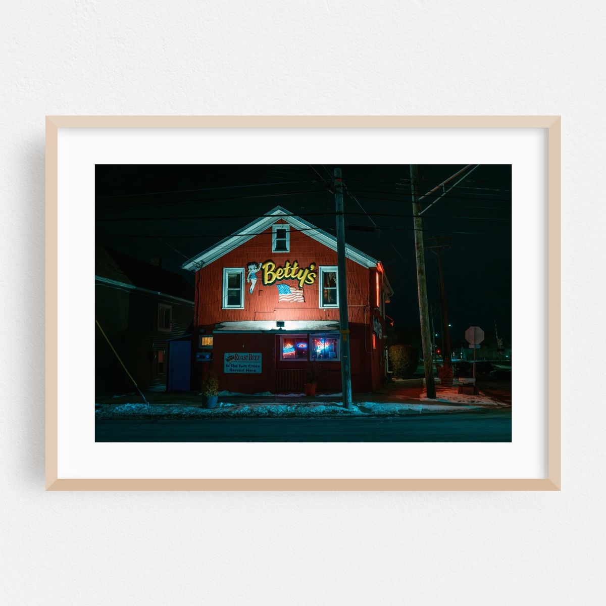 Betty's at Night, North Tonawanda 02 – image 1 of 6