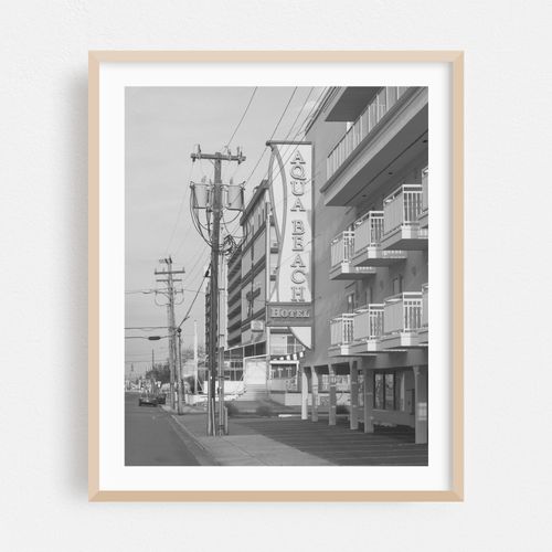 Aqua Beach Hotel B&W