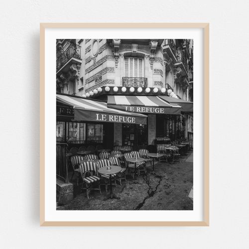 Le Refuge, Montmartre B&W