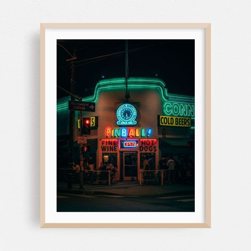 Walt’s Bar in Eagle Rock, Los Angeles