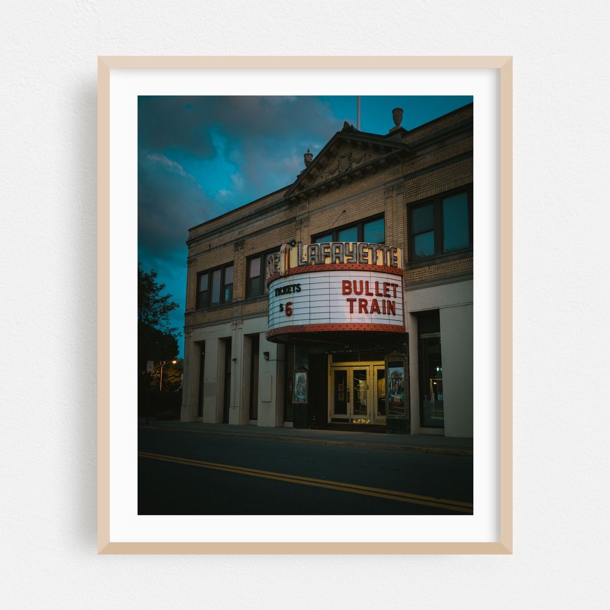 Lafayette Theater, Suffern – image 1 of 12
