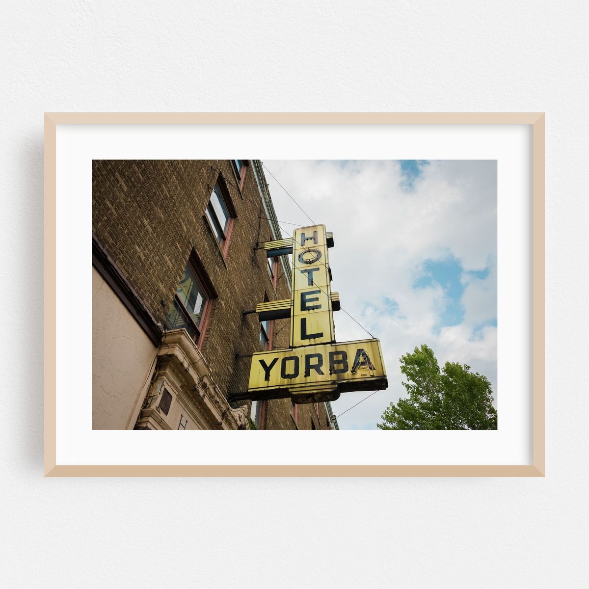 Hotel Yorba, Detroit – image 1 of 6