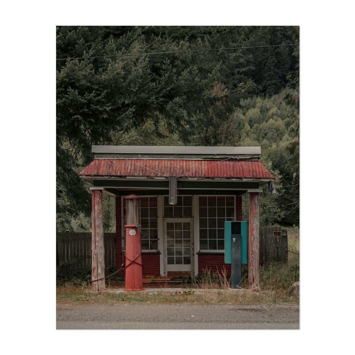 Abandoned Service Station in Ashford 02 – image 1 of 2