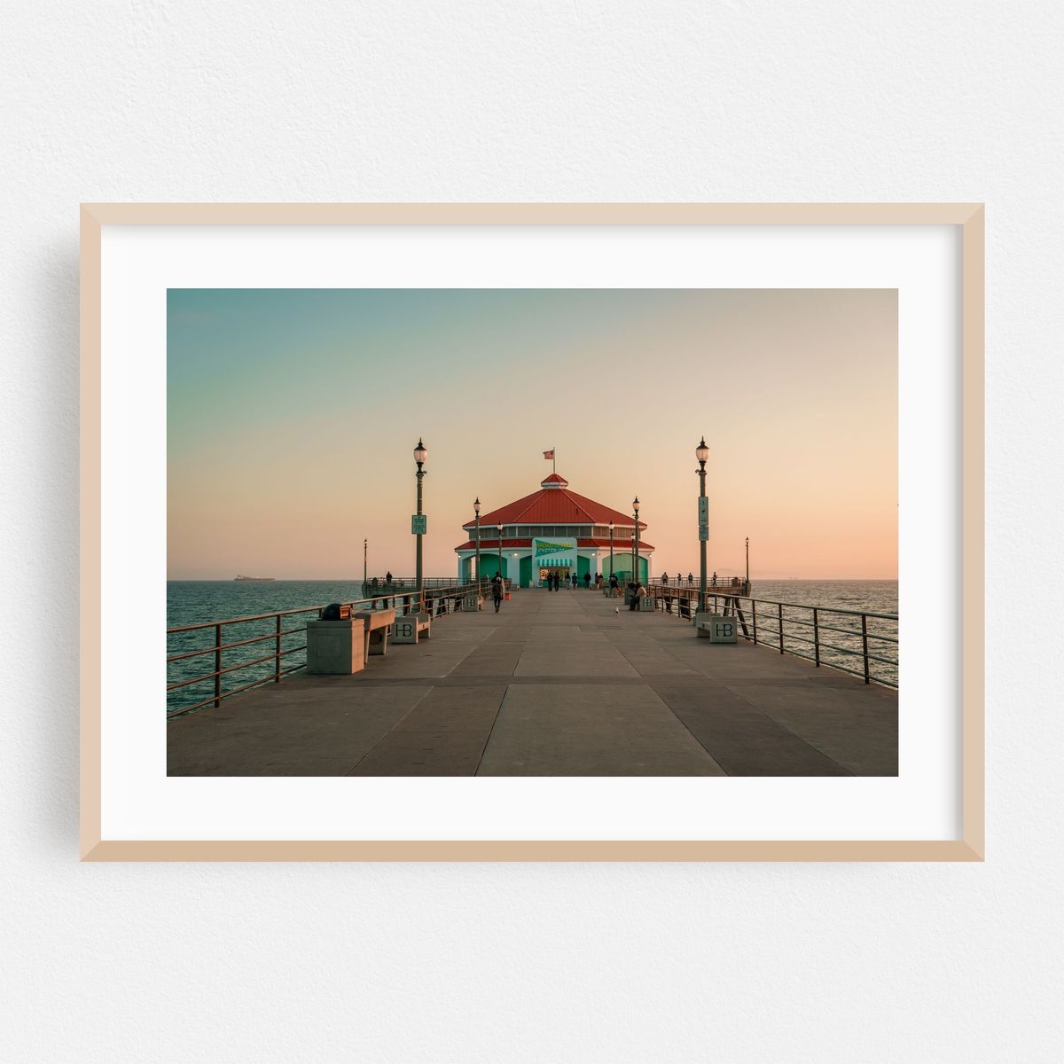 Huntington Beach Pier 04 – image 1 of 6