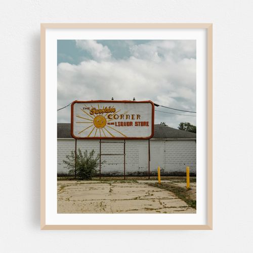 The Sunshine Corner Liquor Store 04