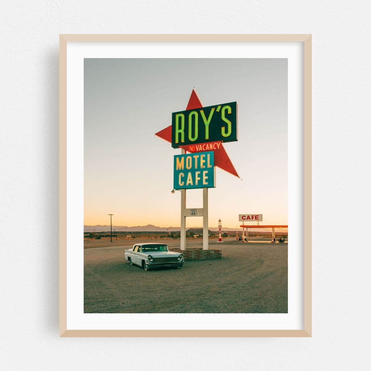 Roy's on Route 66, Amboy 05 – image 1 of 12
