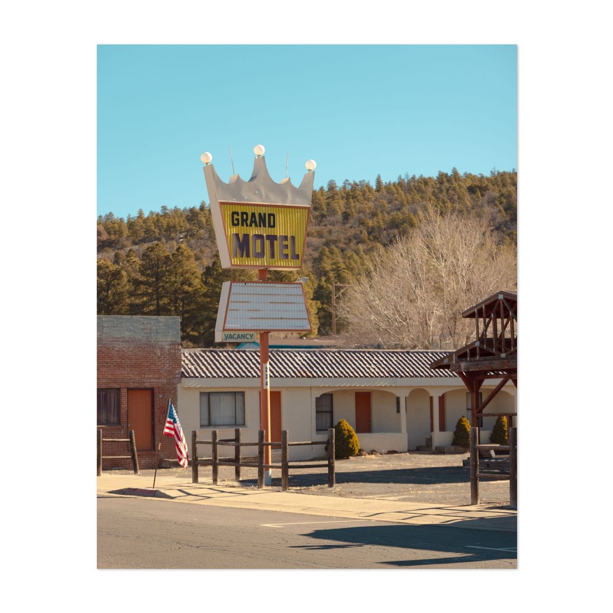 Grand Motel 01 – image 1 of 2