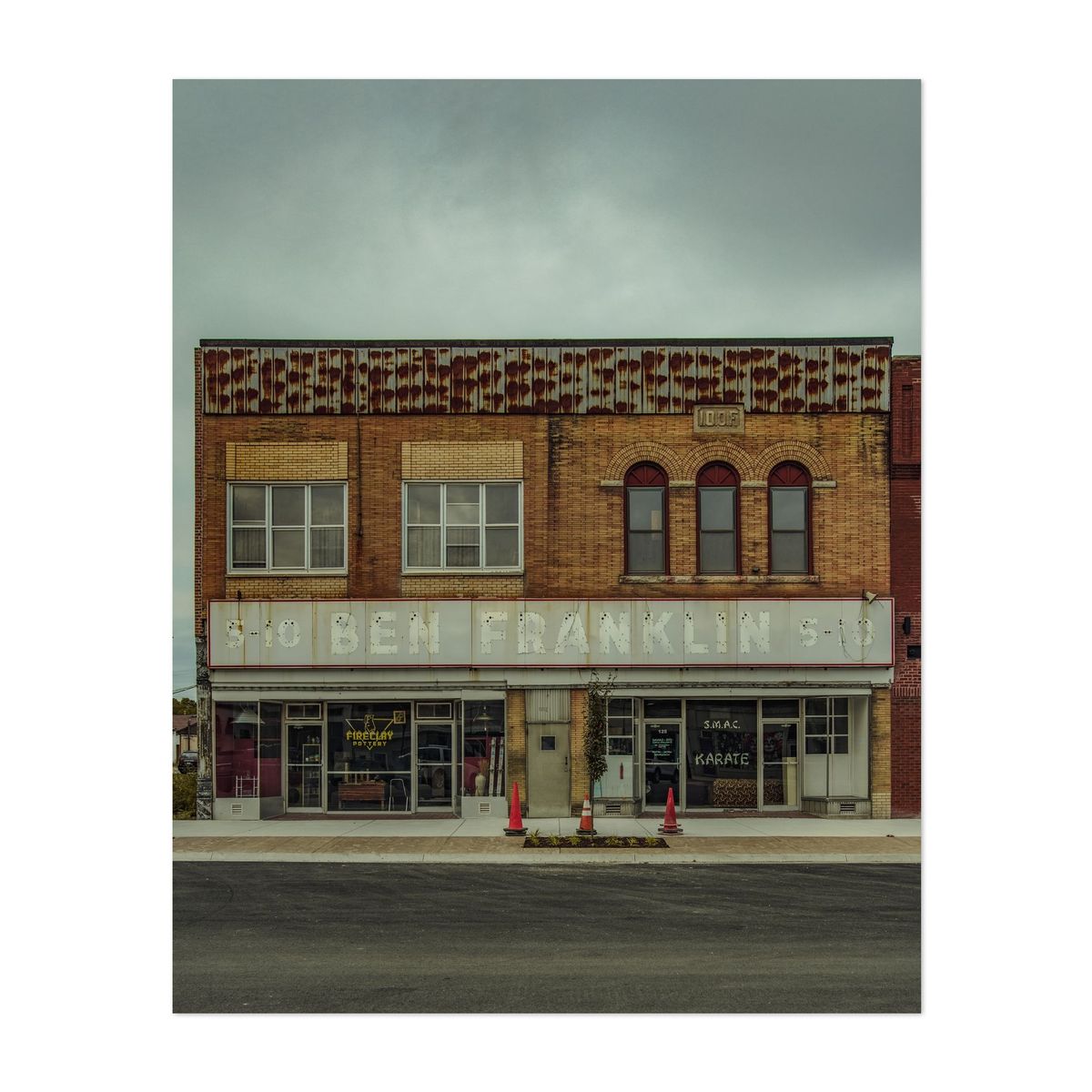 Abandoned Ben Franklin Sign in Rantoul – image 1 of 2