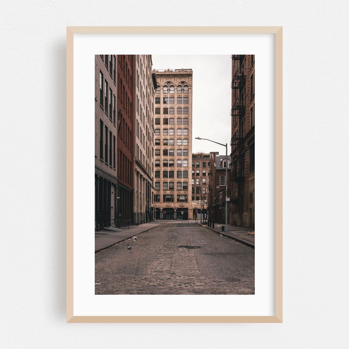 Quiet in Soho 01 – image 1 of 16