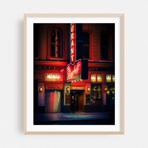 The Berghoff Restaurant at Night 01