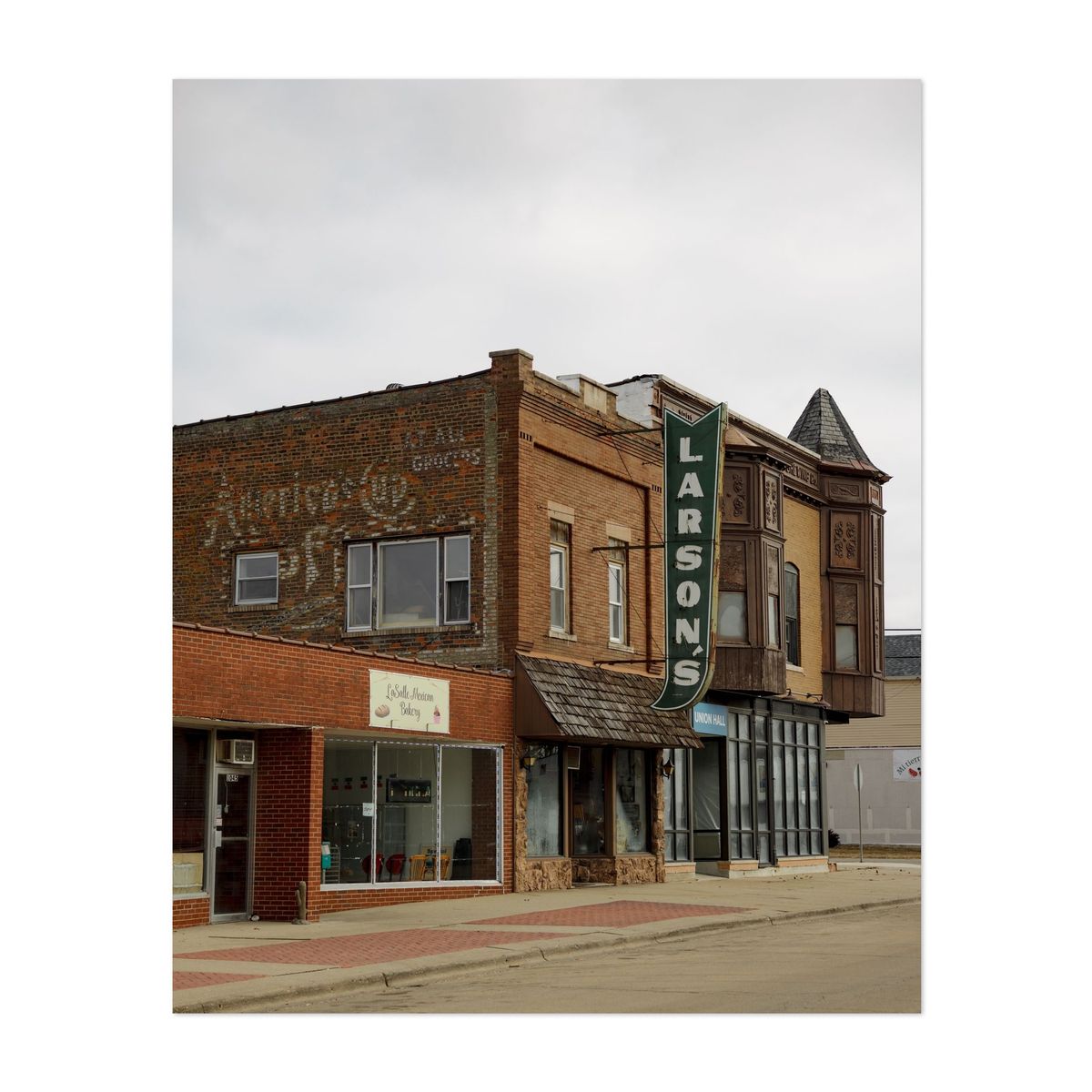 Larson's Sign 02 – image 1 of 2