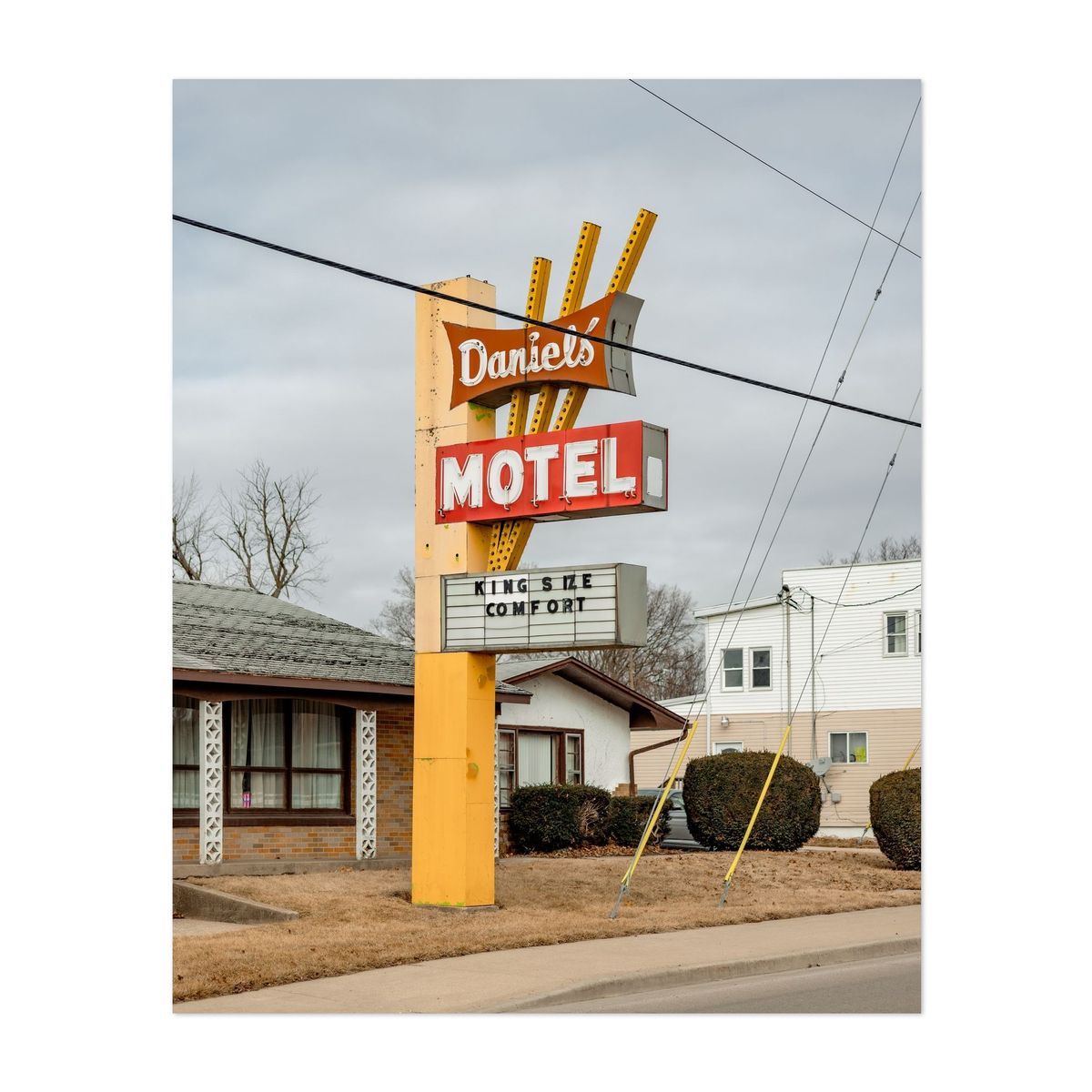 Daniel's Motel Sign – image 1 of 2