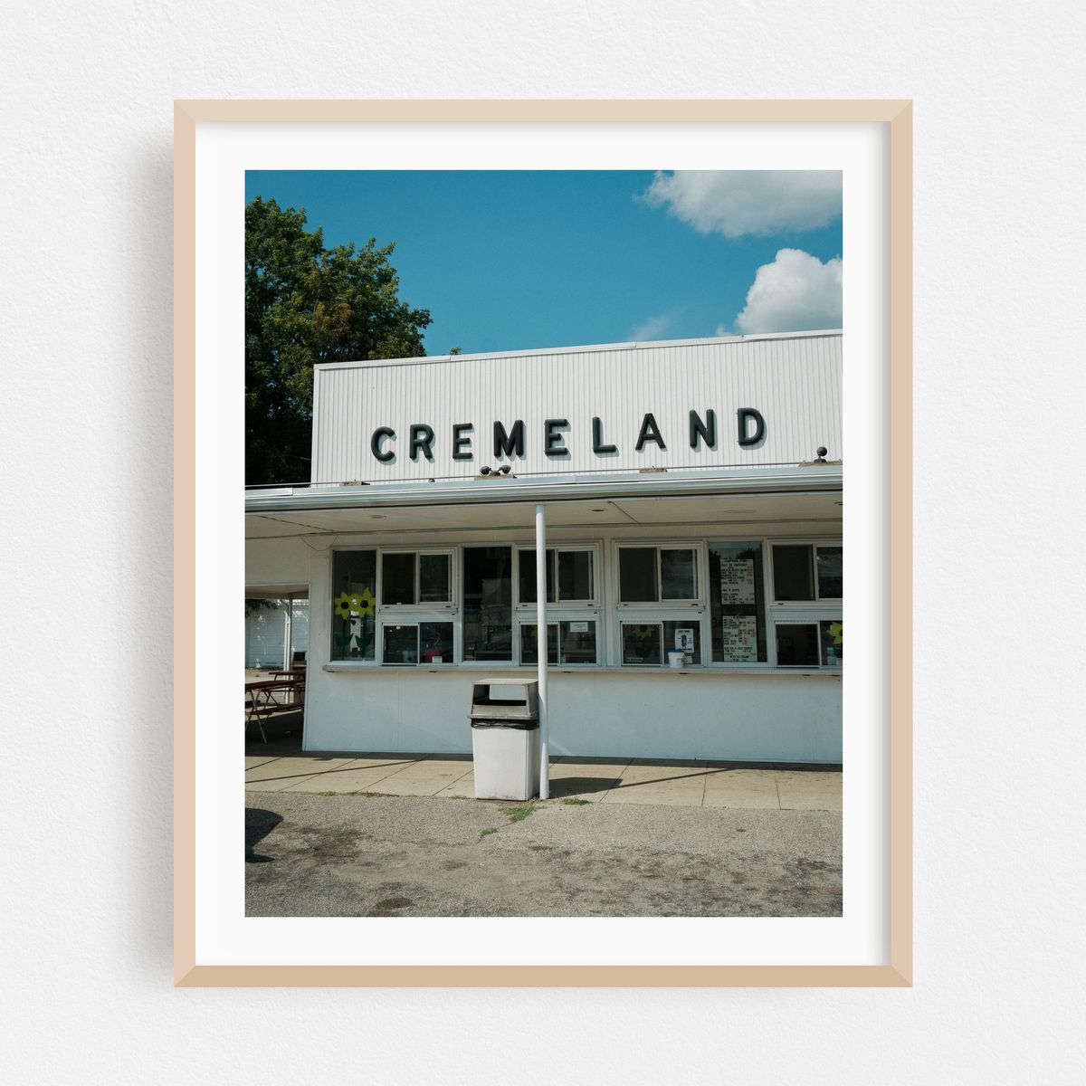 Cremeland Drive In, Manchester – image 1 of 12