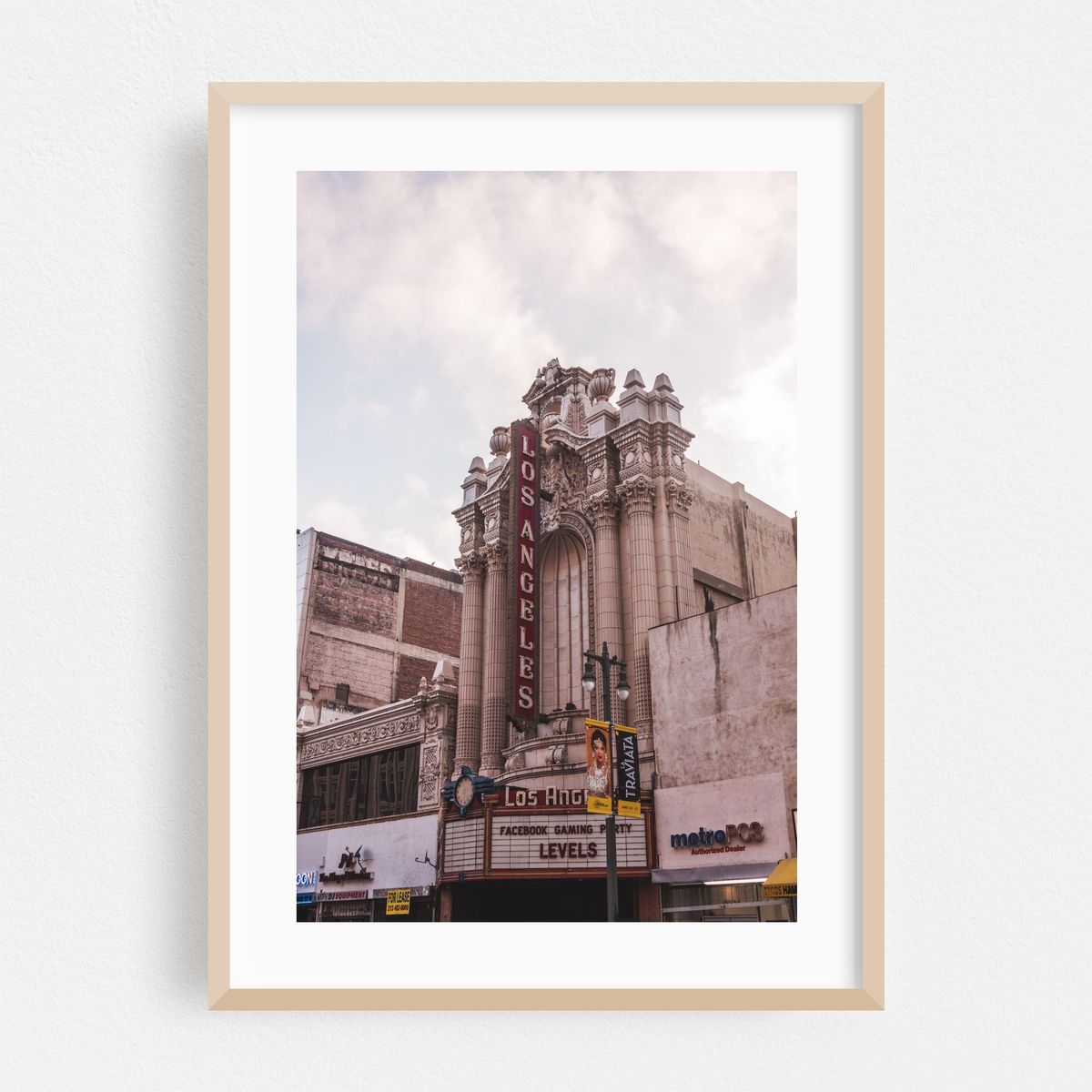 Los Angeles Theater 02 – image 1 of 16