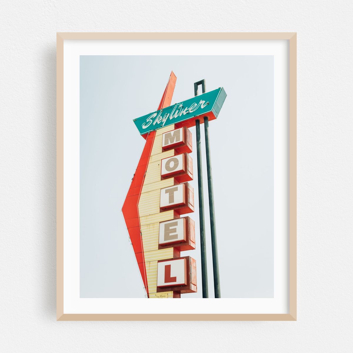 Skyliner Motel, Route 66 – image 1 of 12