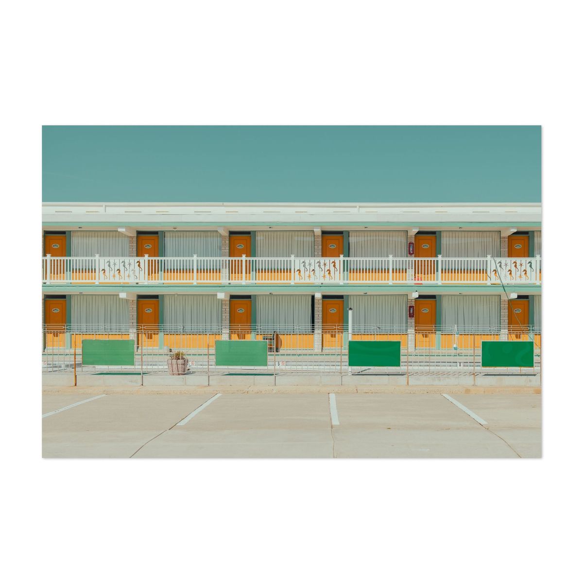 Wildwood Motel Facade 02 – image 1 of 2