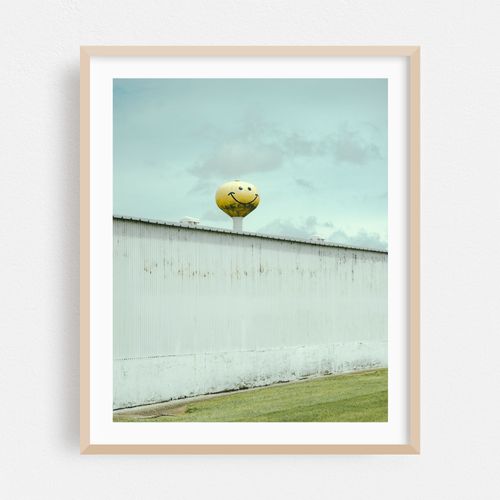 Smiley Face Water Tower 01