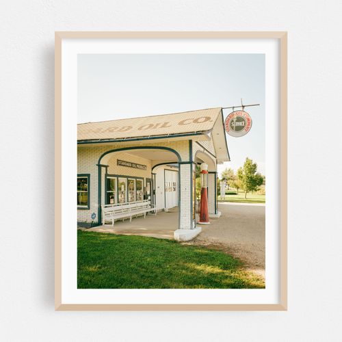 Standard Oil, Route 66