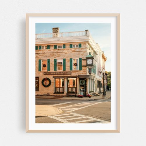 Lee's Christmas Corner, Canajoharie
