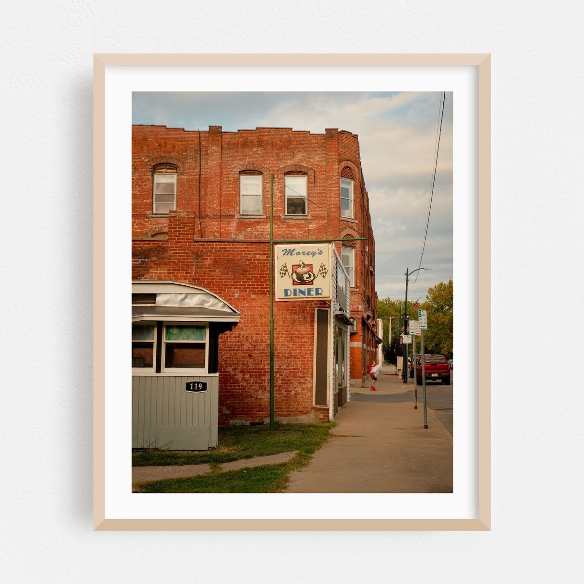 Morey’s Diner, Oneida 02 – image 1 of 12