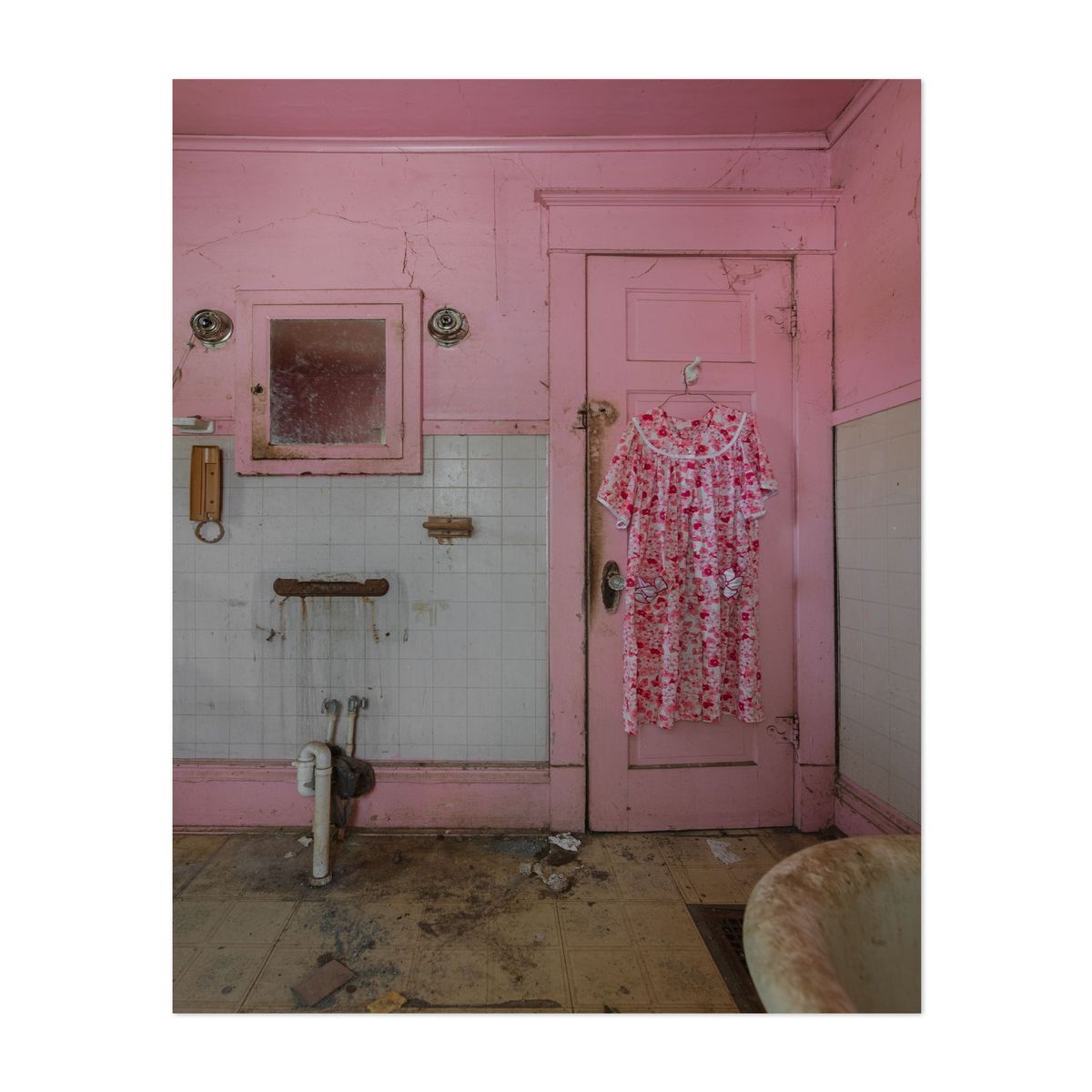 Lostlands House 02 – image 1 of 2
