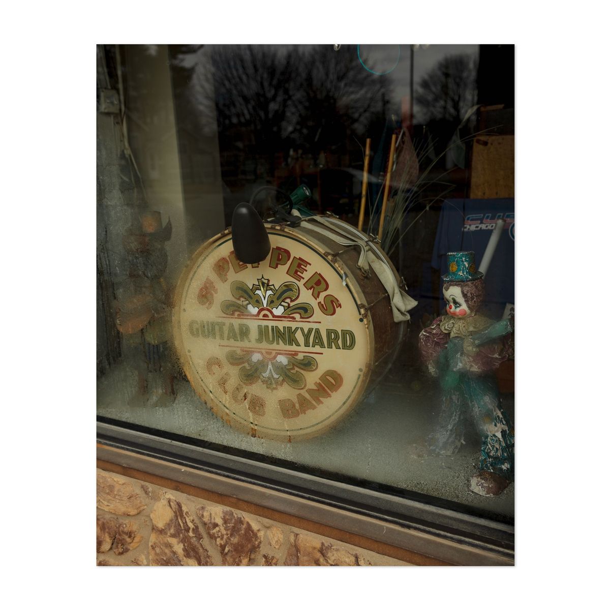 Guitar Junkyard 01 – image 1 of 2