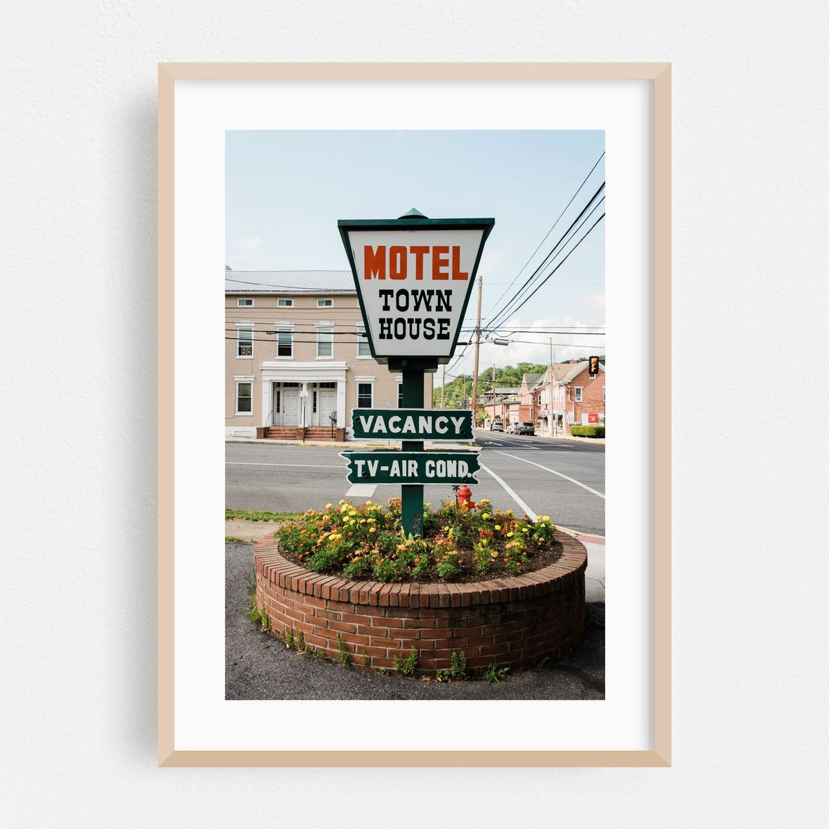 Motel Town House, Bedford 01 – image 1 of 16