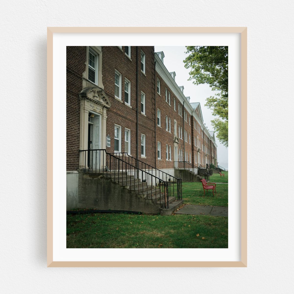 Abandoned on Governors Island 02 – image 1 of 12