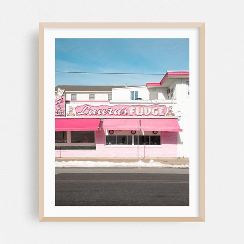 Laura's Fudge in Winter 02