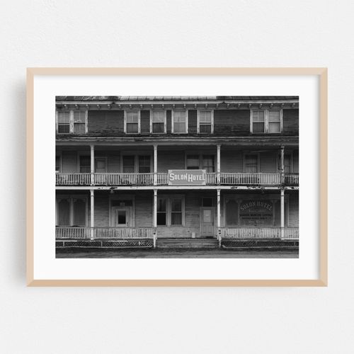 Solon Hotel B&W