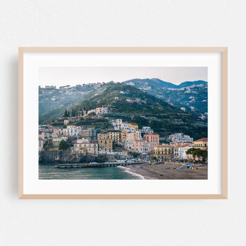 Hillside, Minori