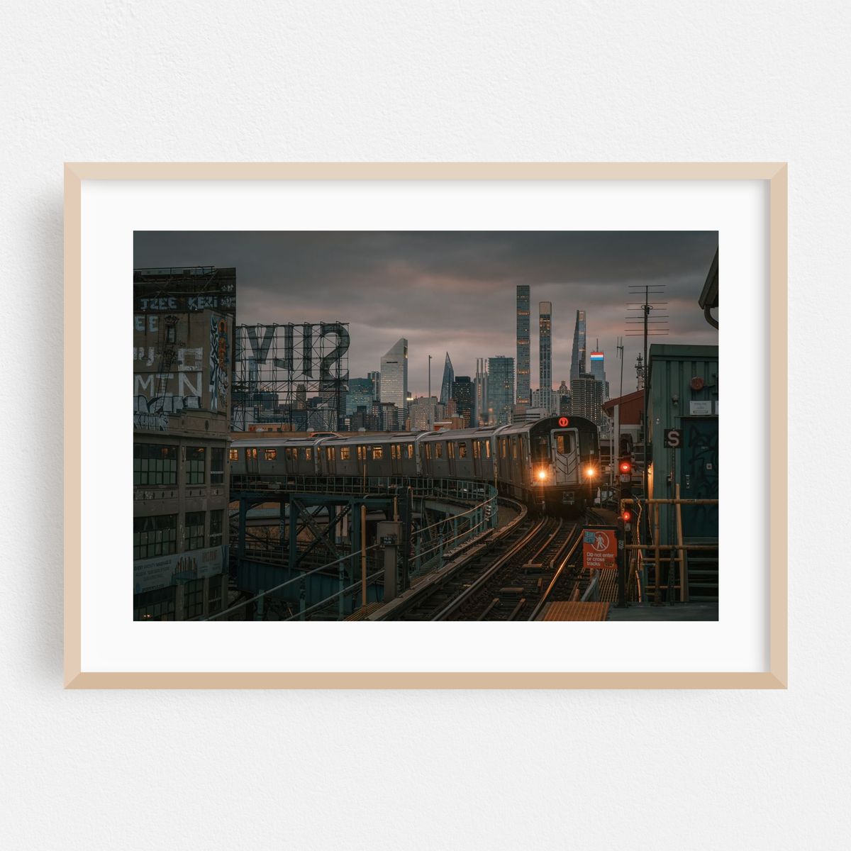 The 7 – image 1 of 6