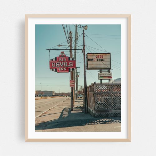 Air Devils Inn 02